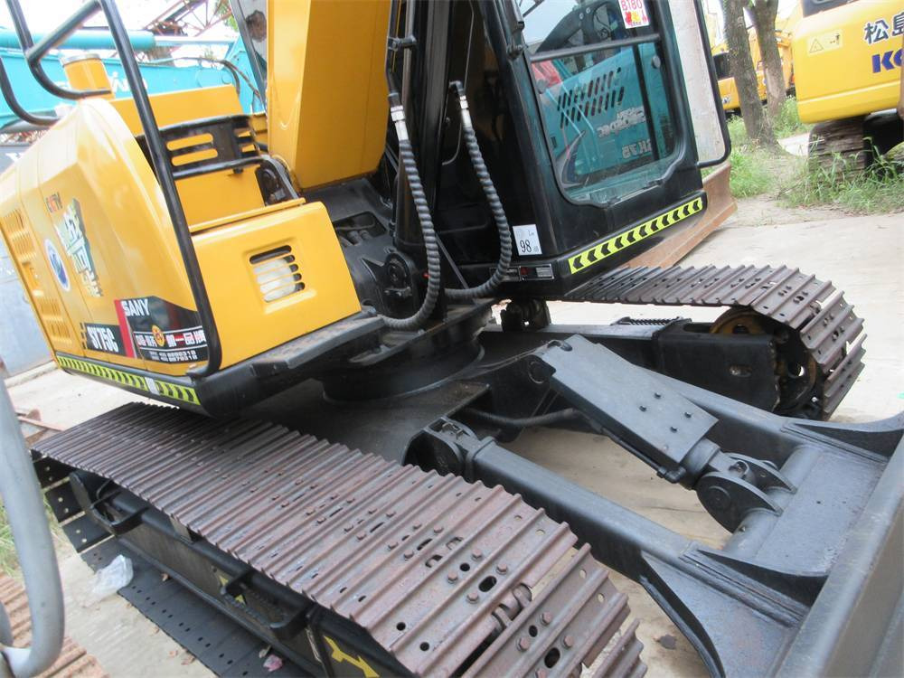 Sany SY 75 C - Ekskavator me zinxhirë: foto 3 Sany SY 75 C - Ekskavator me zinxhirë: foto 3