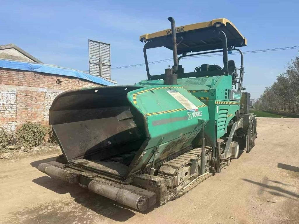 Vögele 1800-3 - Ekskavator me zinxhirë: foto 2 Vögele 1800-3 - Ekskavator me zinxhirë: foto 2