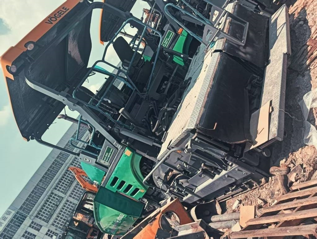 Vögele 1800-3 - Ekskavator me zinxhirë: foto 3 Vögele 1800-3 - Ekskavator me zinxhirë: foto 3