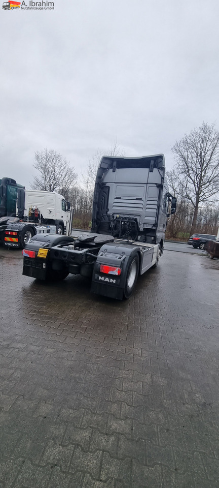 Gjysmë-kamion MAN 18.500 TGX Retarder, 2x Tank, Motorschaden !!: foto 14