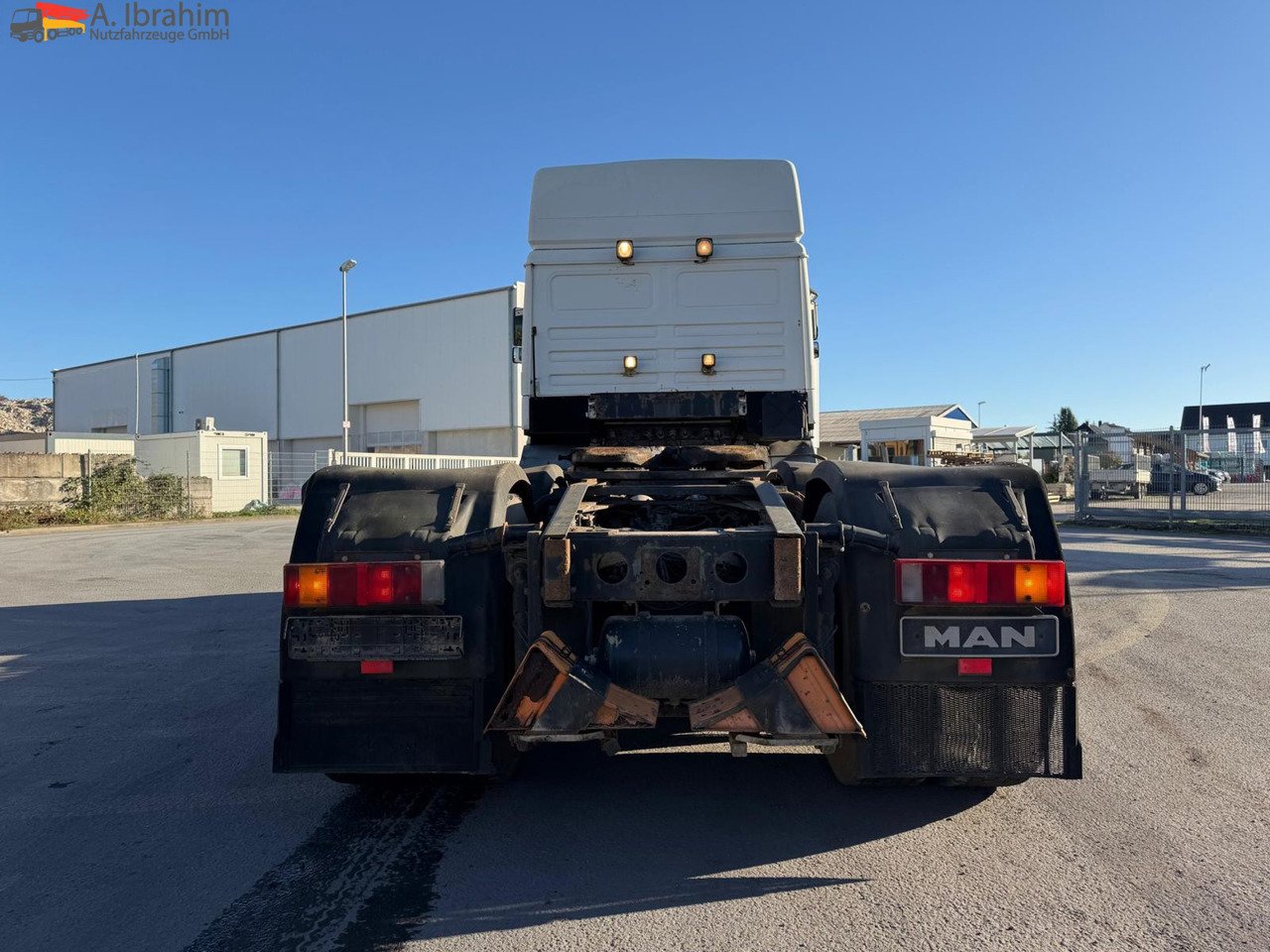 Gjysmë-kamion MAN 26.464 6x4 | Retarder | Klima | Schaltgetriebe | 3 Pedals: foto 11