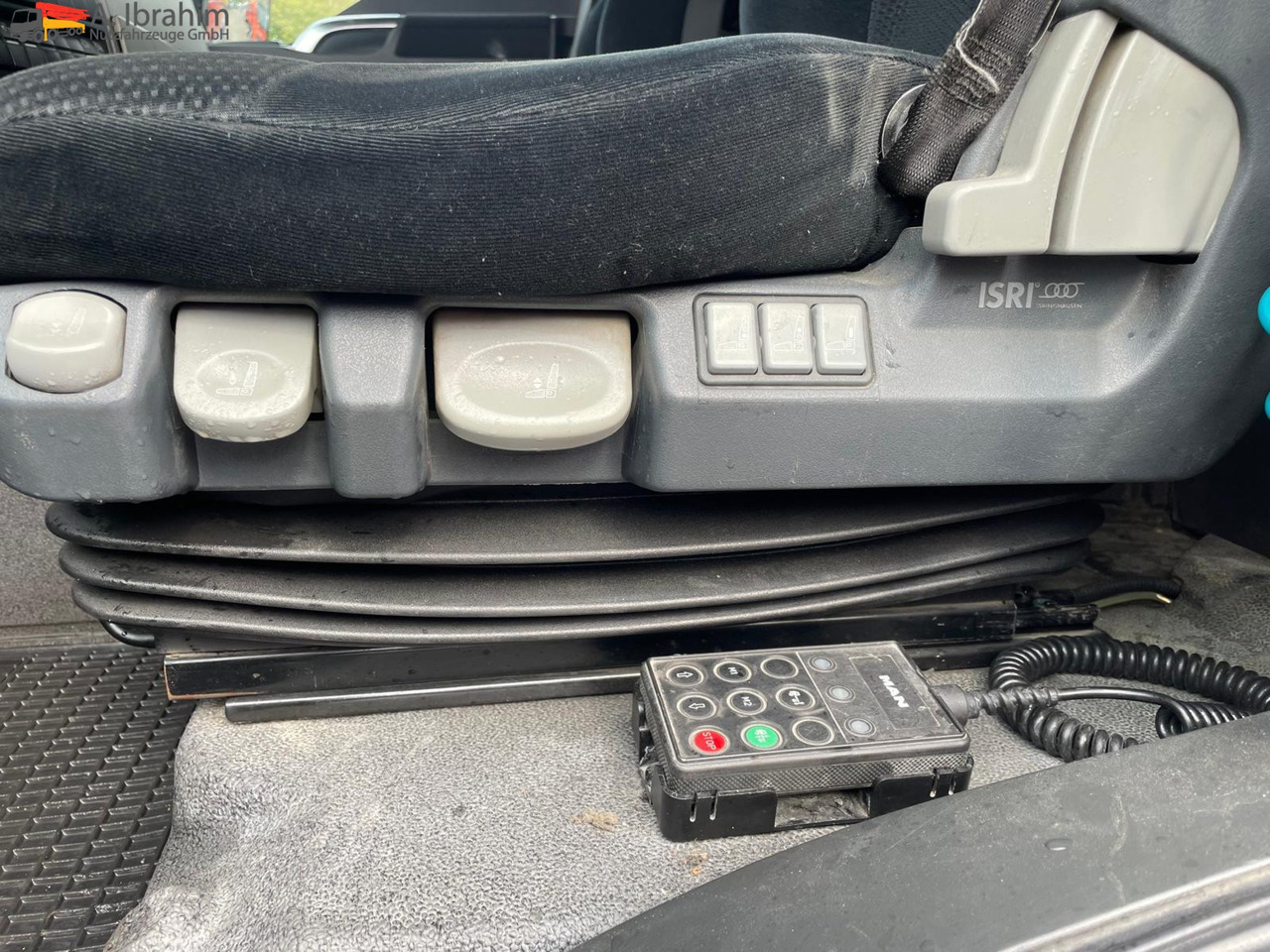 MAN TGS 18.440 Tüv 05 2026 | Euro 6 | 4x2 | Klima | Blatt Luft - Gjysmë-kamion: foto 3 MAN TGS 18.440 Tüv 05 2026 | Euro 6 | 4x2 | Klima | Blatt Luft - Gjysmë-kamion: foto 3