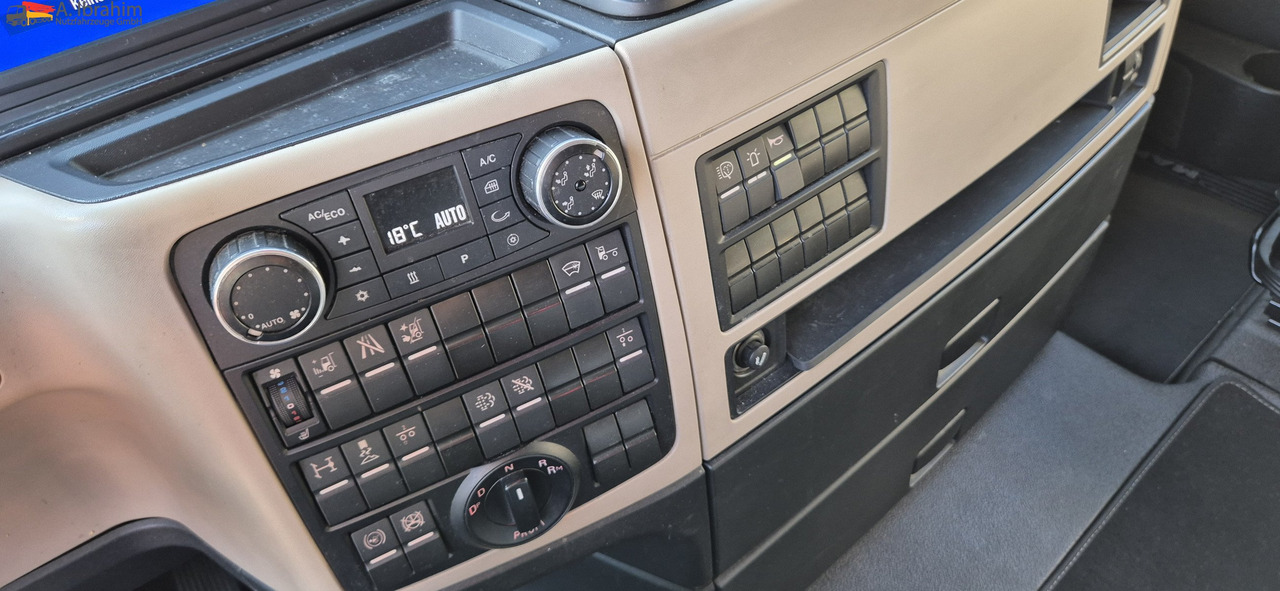 MAN TGX 18.510 Retarder | Standklima | XXL | Euro 6d | 2x Tank | LED | deutsches Fahrzeug - Gjysmë-kamion: foto 4 MAN TGX 18.510 Retarder | Standklima | XXL | Euro 6d | 2x Tank | LED | deutsches Fahrzeug - Gjysmë-kamion: foto 4