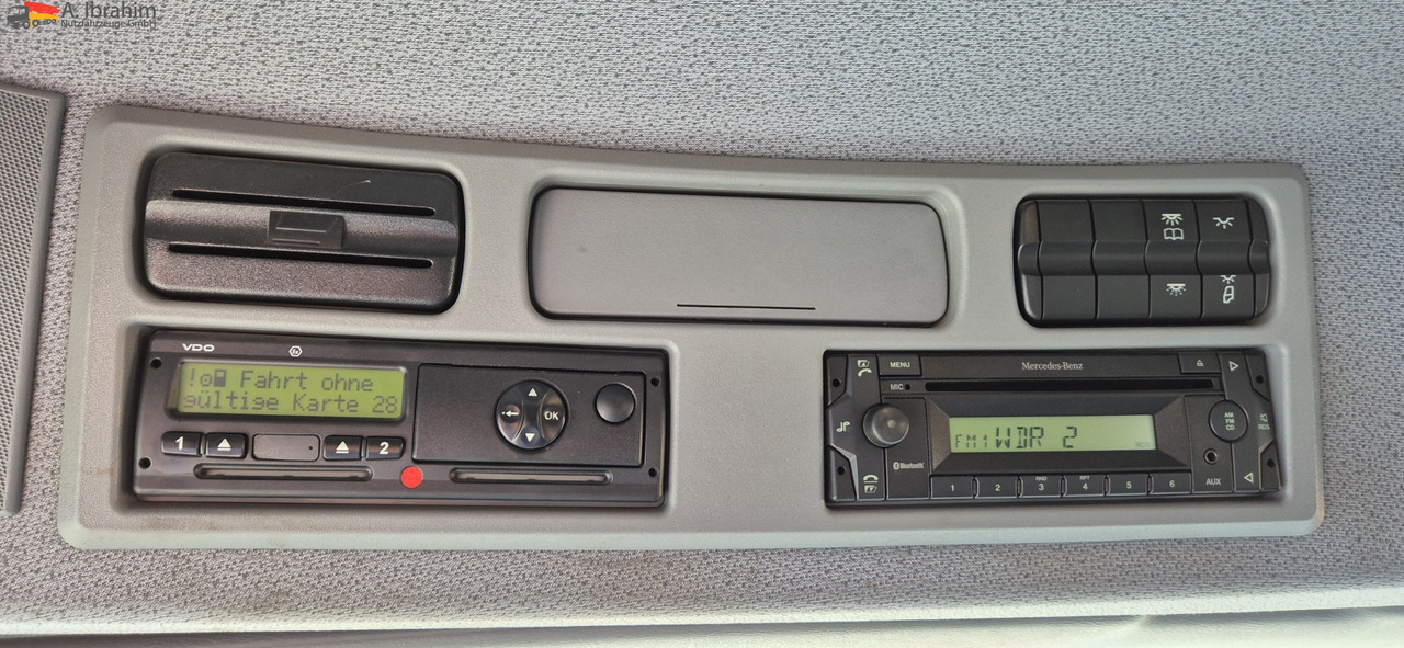 Mercedes-Benz 1841 Kran HIAB 166Bj. 2016 Funk FB ,mp3 - Gjysmë-kamion: foto 3 Mercedes-Benz 1841 Kran HIAB 166Bj. 2016 Funk FB ,mp3 - Gjysmë-kamion: foto 3