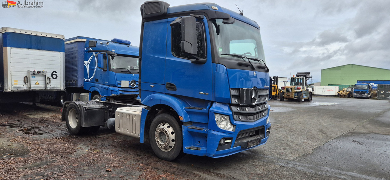 Mercedes-Benz 1843 Klima, Retarder, Topzustand, einsatzbereit sehr sauber, technisch top - Gjysmë-kamion: foto 1 Mercedes-Benz 1843 Klima, Retarder, Topzustand, einsatzbereit sehr sauber, technisch top - Gjysmë-kamion: foto 1