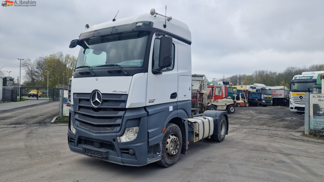 Mercedes-Benz 1845 Kipphydraulik - Gjysmë-kamion: foto 1 Mercedes-Benz 1845 Kipphydraulik - Gjysmë-kamion: foto 1