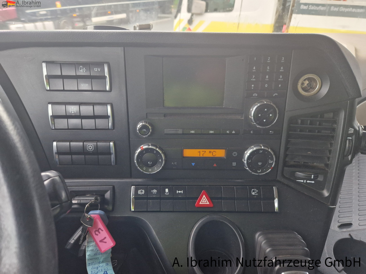 Mercedes-Benz 1845 Retarder Klima, Kühlschrank deutsches Fahrzeug - Gjysmë-kamion: foto 4 Mercedes-Benz 1845 Retarder Klima, Kühlschrank deutsches Fahrzeug - Gjysmë-kamion: foto 4