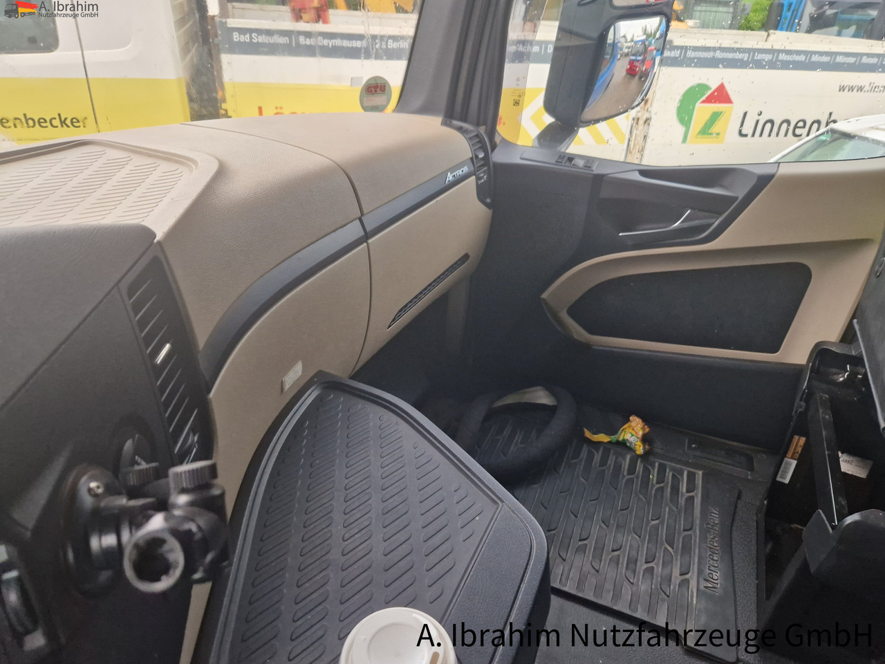 Mercedes-Benz 1845 Retarder Klima, Kühlschrank deutsches Fahrzeug - Gjysmë-kamion: foto 5 Mercedes-Benz 1845 Retarder Klima, Kühlschrank deutsches Fahrzeug - Gjysmë-kamion: foto 5