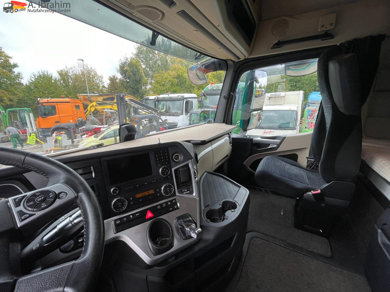 Mercedes-Benz Actros 1845 Kipphydraulik | Retarder | BigSpace | Kühlschrank | Klima - Gjysmë-kamion: foto 3 Mercedes-Benz Actros 1845 Kipphydraulik | Retarder | BigSpace | Kühlschrank | Klima - Gjysmë-kamion: foto 3