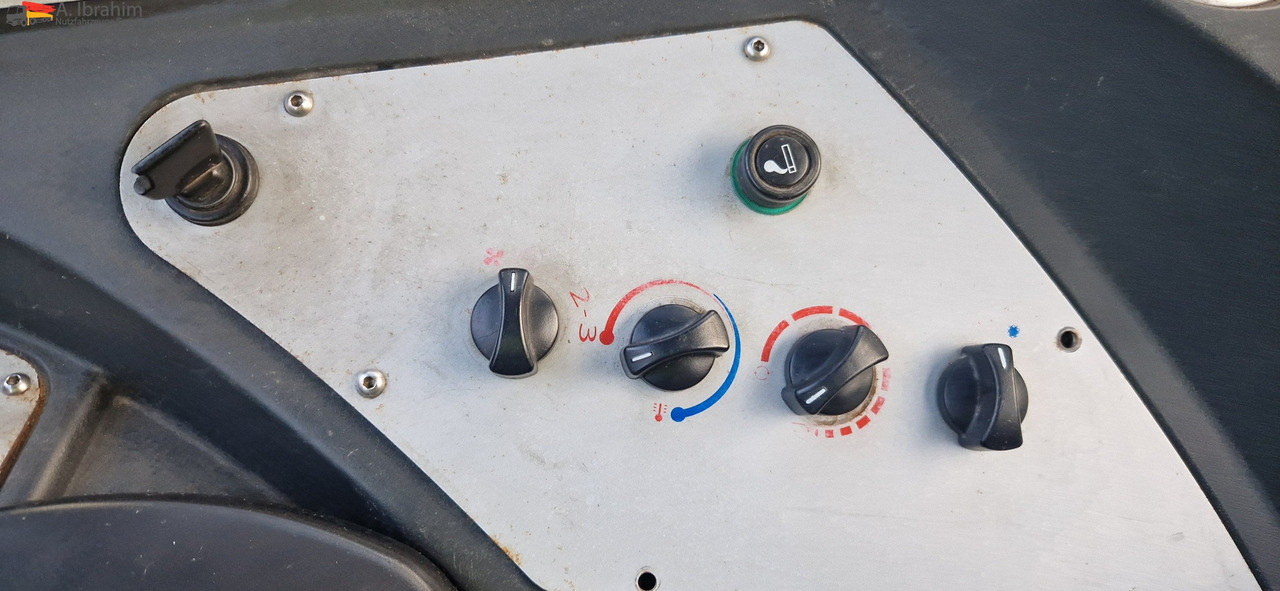 JCB 436Z Hochkippschaufel Wandler neu, Ölpumpe neu - Fadrom me goma: foto 4 JCB 436Z Hochkippschaufel Wandler neu, Ölpumpe neu - Fadrom me goma: foto 4