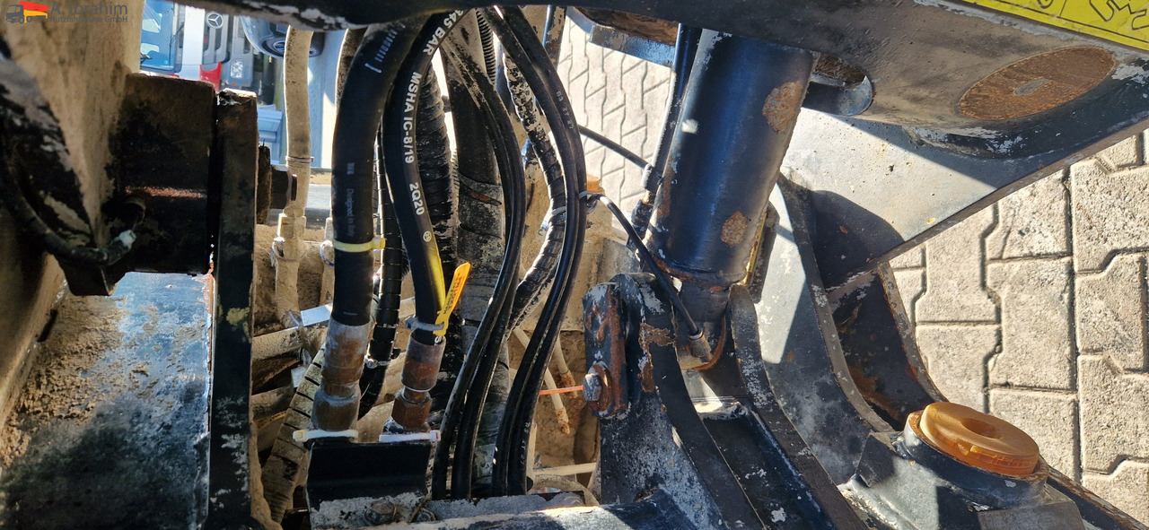 Komatsu WA 200 technisch ok. technische Wartung beim Komatsu Service - Fadrom me goma: foto 4 Komatsu WA 200 technisch ok. technische Wartung beim Komatsu Service - Fadrom me goma: foto 4