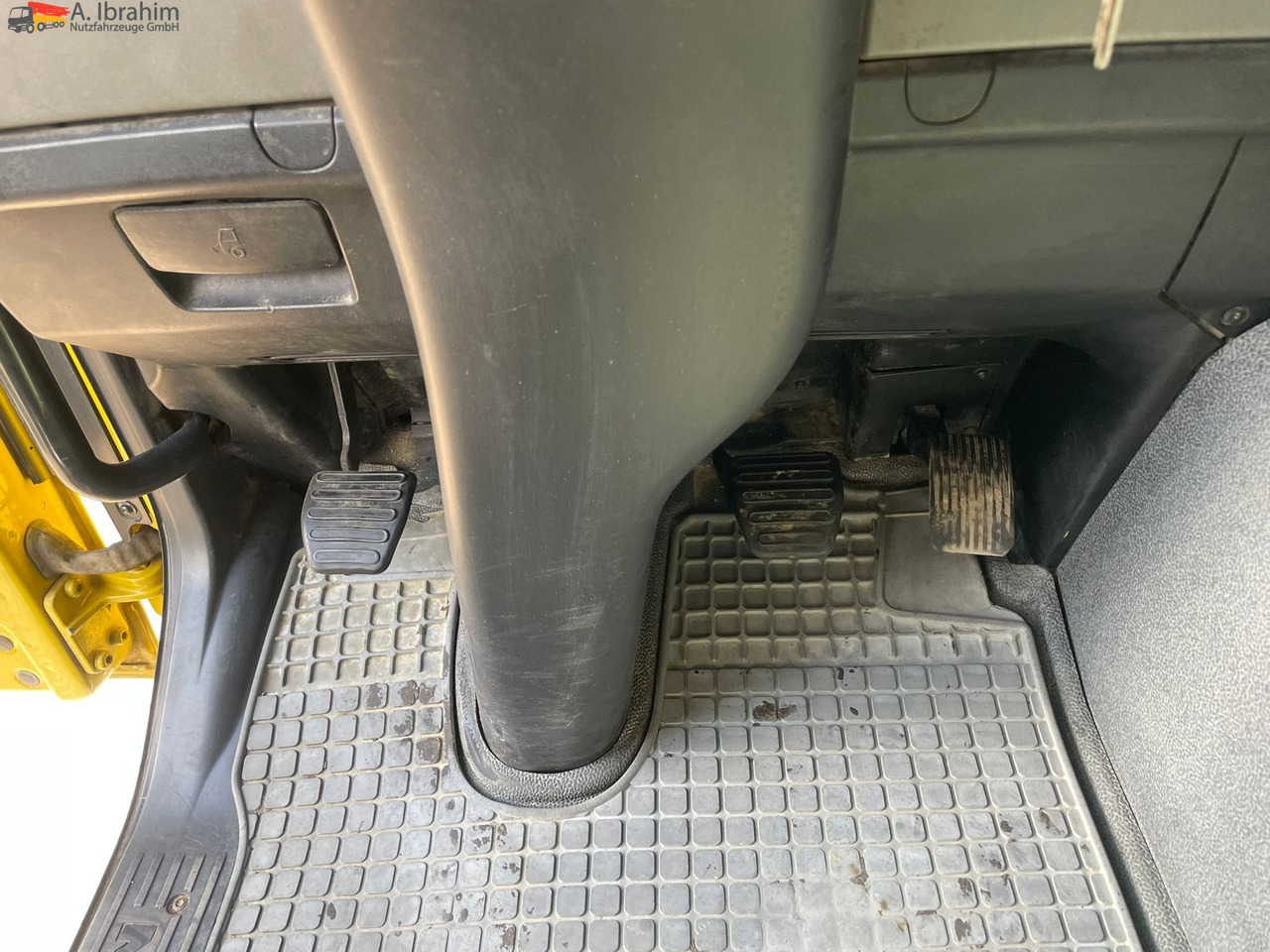 MAN TGS 26.480 Meiller 3 Seiten | 6x4 | Schalter | 3 Pedals - Kamion vetëshkarkues: foto 3 MAN TGS 26.480 Meiller 3 Seiten | 6x4 | Schalter | 3 Pedals - Kamion vetëshkarkues: foto 3