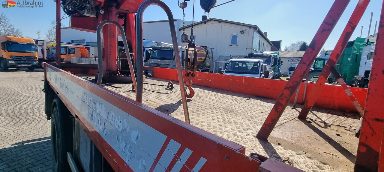 Mercedes-Benz 1722 Dachdeckerkran Cormach 30000  TECH, - Kamion me vinç, Kamion me karroceri të hapur: foto 2 Mercedes-Benz 1722 Dachdeckerkran Cormach 30000  TECH, - Kamion me vinç, Kamion me karroceri të hapur: foto 2