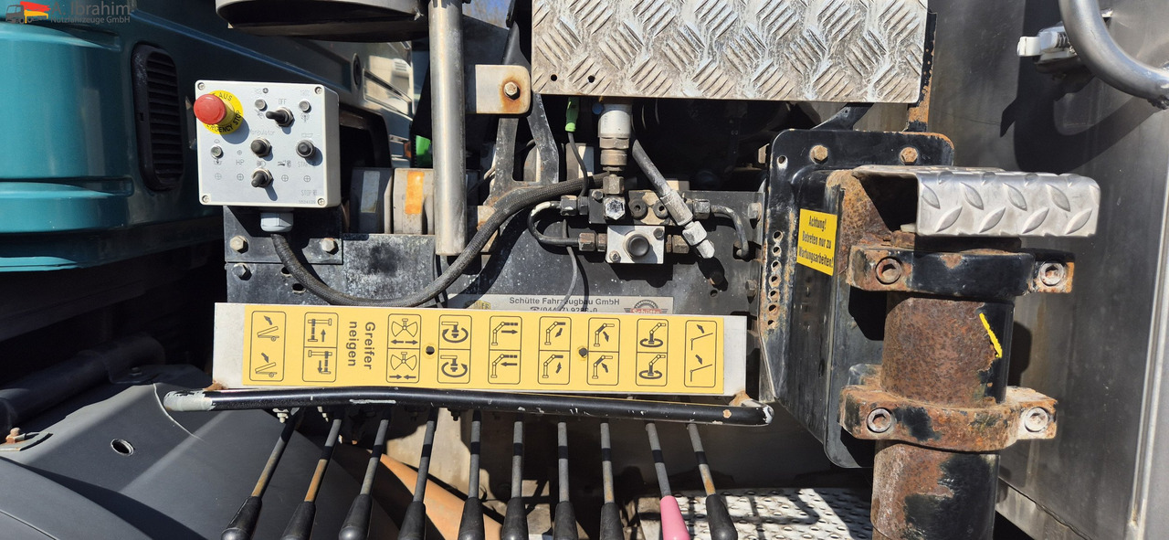 Mercedes-Benz 1824 Kipper Kran, Edelstahlaufbau Tierentsorgung - Kamion vetëshkarkues, Kamion me vinç: foto 2 Mercedes-Benz 1824 Kipper Kran, Edelstahlaufbau Tierentsorgung - Kamion vetëshkarkues, Kamion me vinç: foto 2