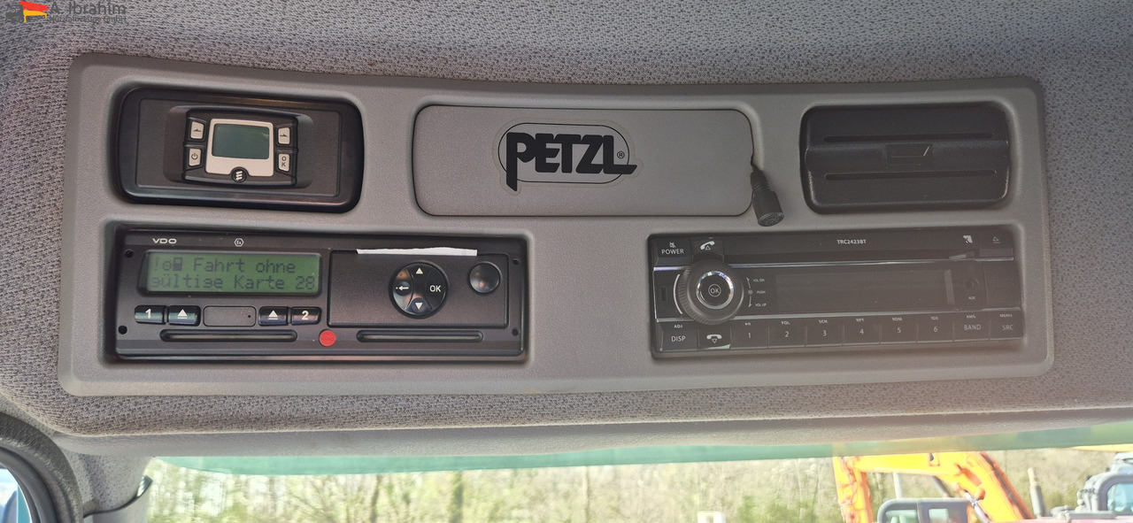 Mercedes-Benz 1824 Kipper Kran, Edelstahlaufbau Tierentsorgung - Kamion vetëshkarkues, Kamion me vinç: foto 3 Mercedes-Benz 1824 Kipper Kran, Edelstahlaufbau Tierentsorgung - Kamion vetëshkarkues, Kamion me vinç: foto 3