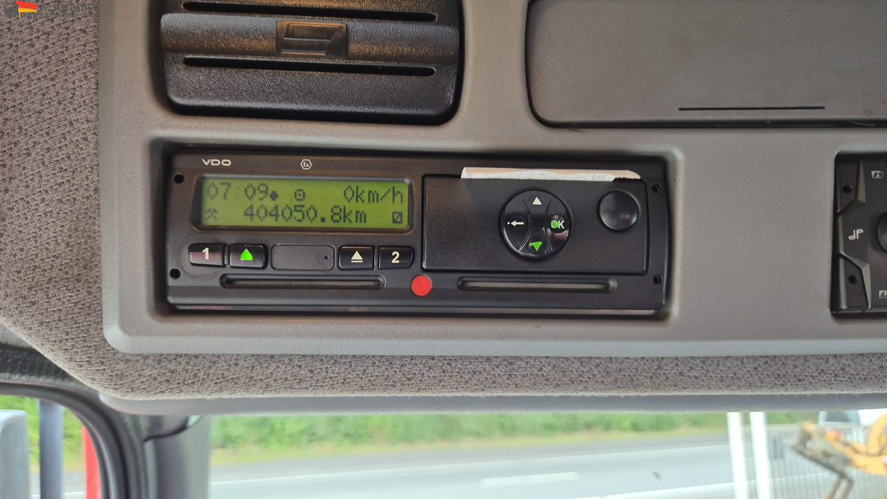 Mercedes-Benz 1833 HIAB Kran, Funk FB Scheckheft gepflegt bei Mercedes - Kamion me karroceri të hapur, Kamion me vinç: foto 2 Mercedes-Benz 1833 HIAB Kran, Funk FB Scheckheft gepflegt bei Mercedes - Kamion me karroceri të hapur, Kamion me vinç: foto 2