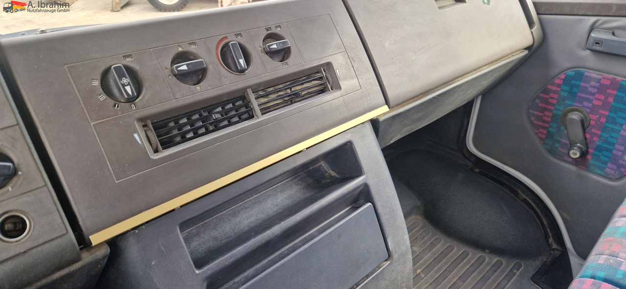 Mercedes-Benz 611 D  Meiller Kipper Tüv 2026 - Kamion vetëshkarkues: foto 2 Mercedes-Benz 611 D  Meiller Kipper Tüv 2026 - Kamion vetëshkarkues: foto 2