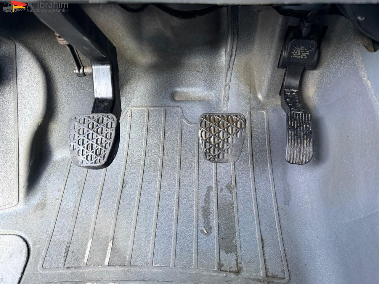 Mercedes-Benz Vito 116 CDI Standheizung | BF 3 | GST Anlage - Kamion shpërndarës: foto 4 Mercedes-Benz Vito 116 CDI Standheizung | BF 3 | GST Anlage - Kamion shpërndarës: foto 4