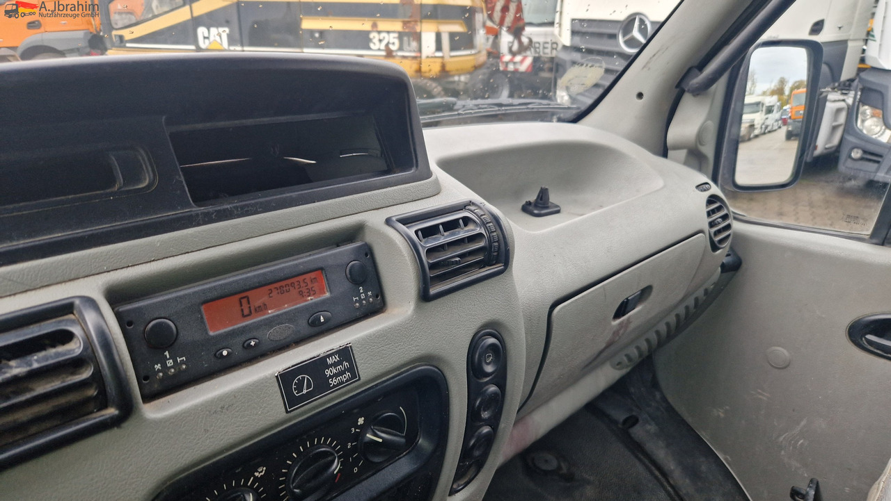 Renault 52AF, zwillingsbereift 2.8 nicht neu, aber läuft, - Furgon: foto 5 Renault 52AF, zwillingsbereift 2.8 nicht neu, aber läuft, - Furgon: foto 5