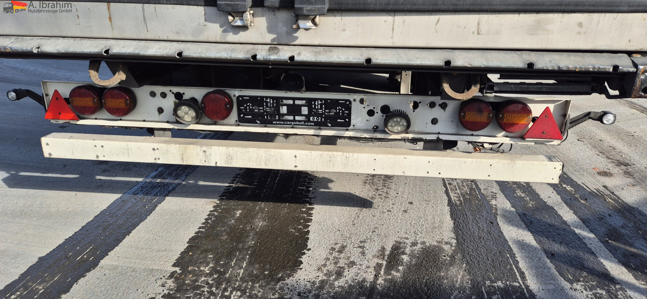 Schmitz SKO24 Carrier Vector 1550 reparierter Schaden Stütze links - Gjysmë rimorkio frigorifer: foto 3 Schmitz SKO24 Carrier Vector 1550 reparierter Schaden Stütze links - Gjysmë rimorkio frigorifer: foto 3
