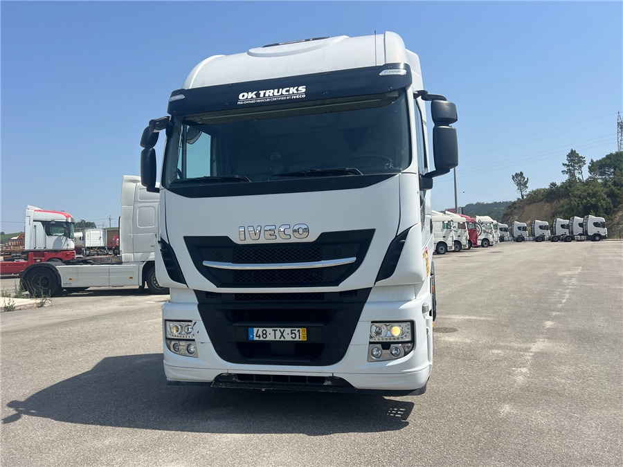 Iveco AS440S46T/P - Gjysmë-kamion: foto 2 Iveco AS440S46T/P - Gjysmë-kamion: foto 2
