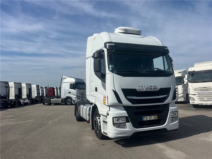 Iveco AS440S46T/P - Gjysmë-kamion: foto 3 Iveco AS440S46T/P - Gjysmë-kamion: foto 3