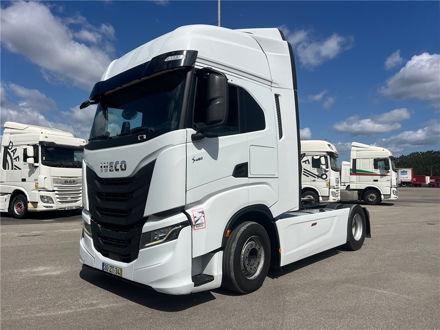 Iveco S-WAY 460 - Gjysmë-kamion: foto 1 Iveco S-WAY 460 - Gjysmë-kamion: foto 1