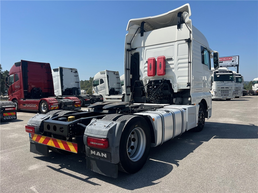 MAN TGX 18.460 - Gjysmë-kamion: foto 4 MAN TGX 18.460 - Gjysmë-kamion: foto 4
