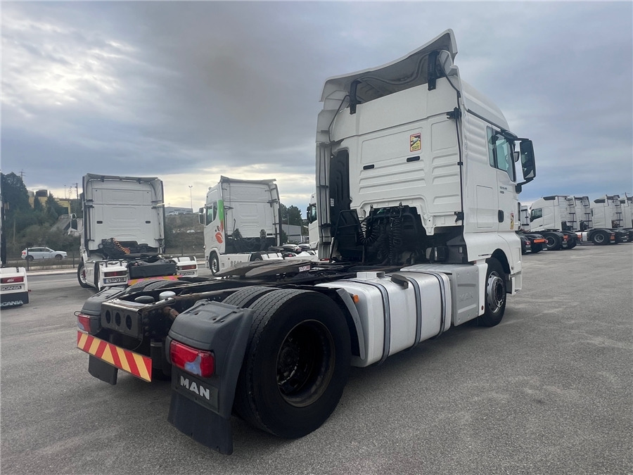 MAN TGX 18.480 / RETARDER - Gjysmë-kamion: foto 4 MAN TGX 18.480 / RETARDER - Gjysmë-kamion: foto 4