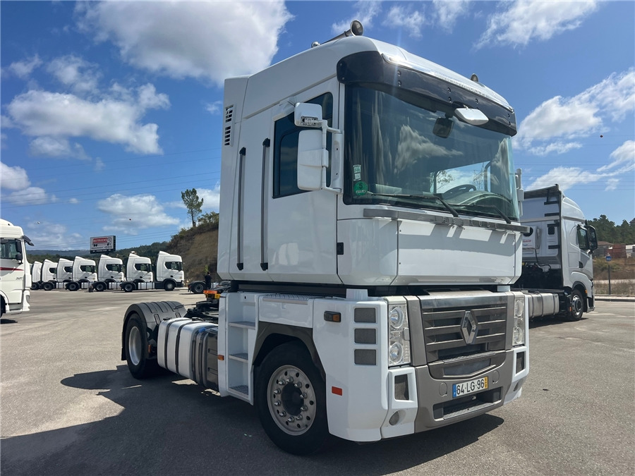 Renault AE 440 - Gjysmë-kamion: foto 3 Renault AE 440 - Gjysmë-kamion: foto 3