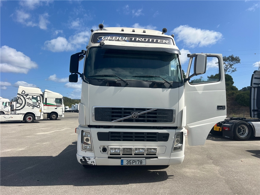 Volvo FH12-37 - Gjysmë-kamion: foto 3 Volvo FH12-37 - Gjysmë-kamion: foto 3