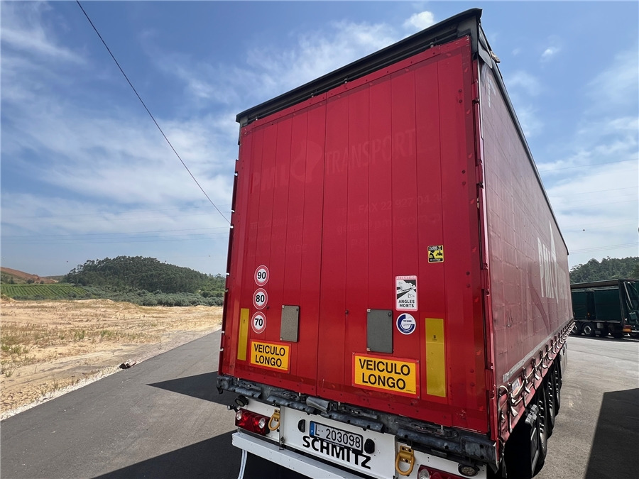 SCHMITZ CARGOBULL SCB-S3T TETO ELEVAR - Gjysmë rimorkio me tendë: foto 3 SCHMITZ CARGOBULL SCB-S3T TETO ELEVAR - Gjysmë rimorkio me tendë: foto 3