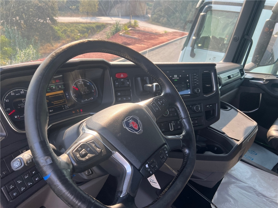 Kamion kabinë-shasi Scania R650: foto 13