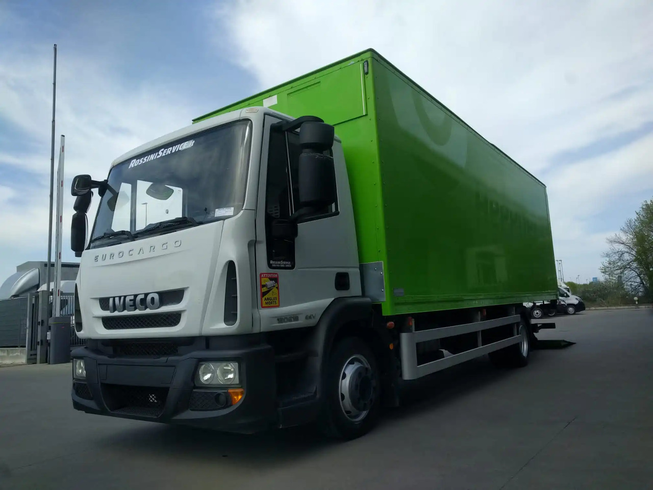 IVECO EUROCARGO 120E18 - Kamion vagonetë: foto 2 IVECO EUROCARGO 120E18 - Kamion vagonetë: foto 2