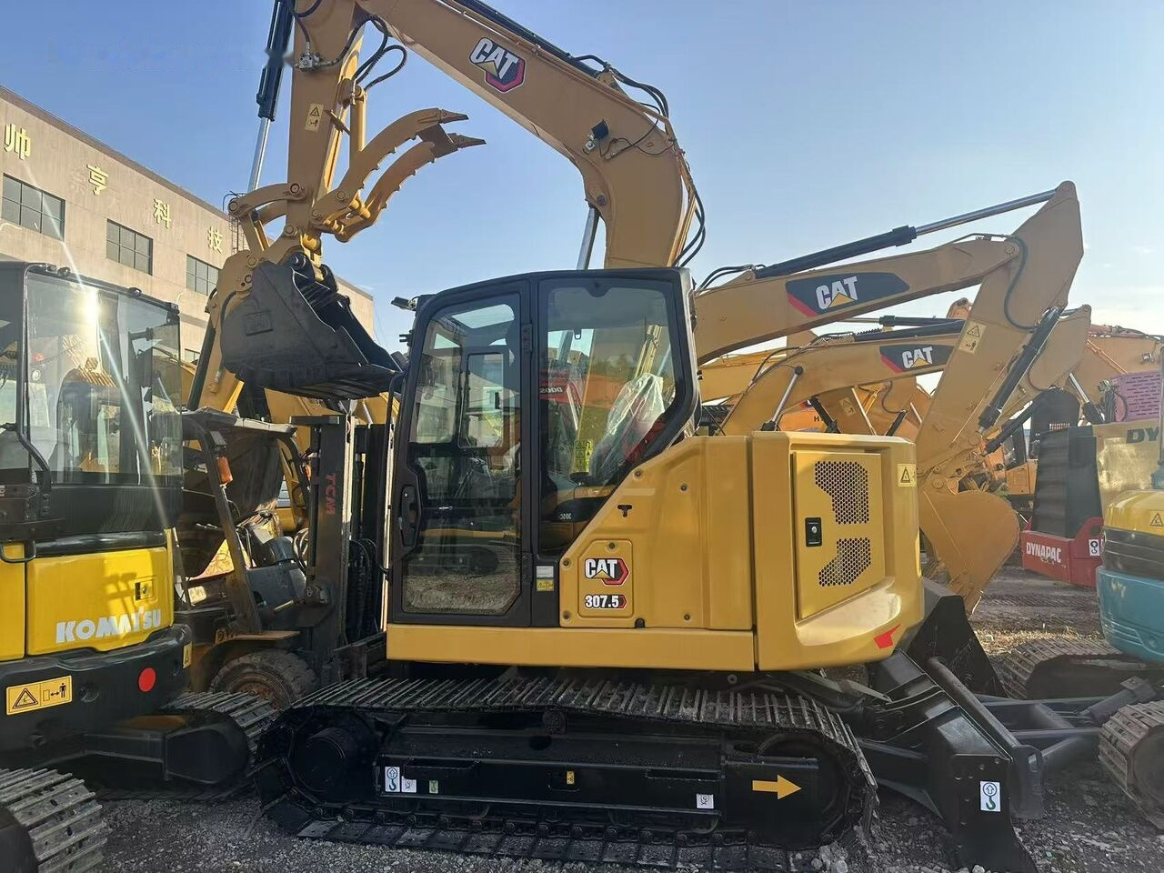 Caterpillar 307.5 - Ekskavator me zinxhirë: foto 3 Caterpillar 307.5 - Ekskavator me zinxhirë: foto 3