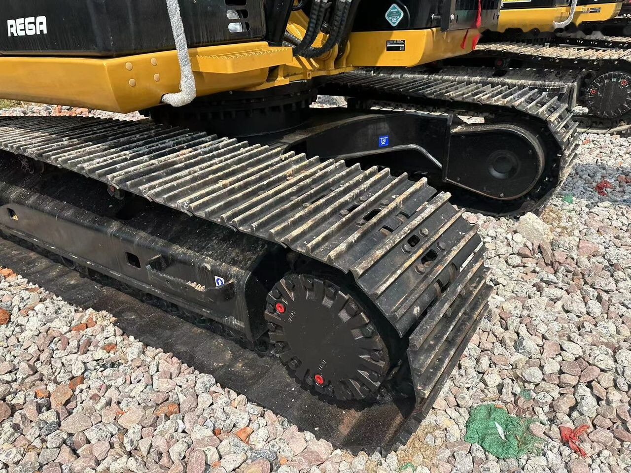 Caterpillar 320D - Ekskavator me zinxhirë: foto 4 Caterpillar 320D - Ekskavator me zinxhirë: foto 4