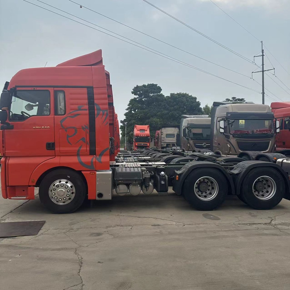 Sinotruk - Gjysmë-kamion: foto 2 Sinotruk - Gjysmë-kamion: foto 2