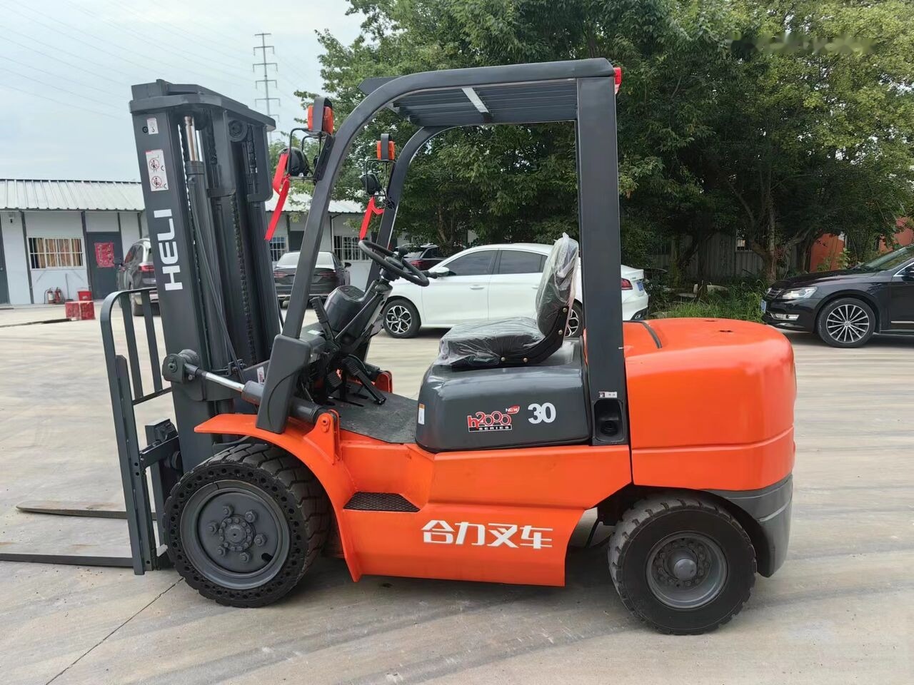 Heli 3tons K30 - Pirun më naftë: foto 2 Heli 3tons K30 - Pirun më naftë: foto 2