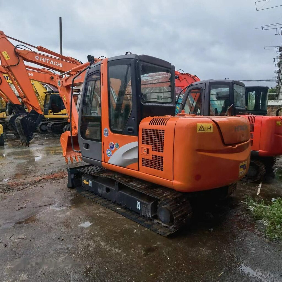 Hitachi ZX60 - Ekskavator me zinxhirë: foto 2 Hitachi ZX60 - Ekskavator me zinxhirë: foto 2