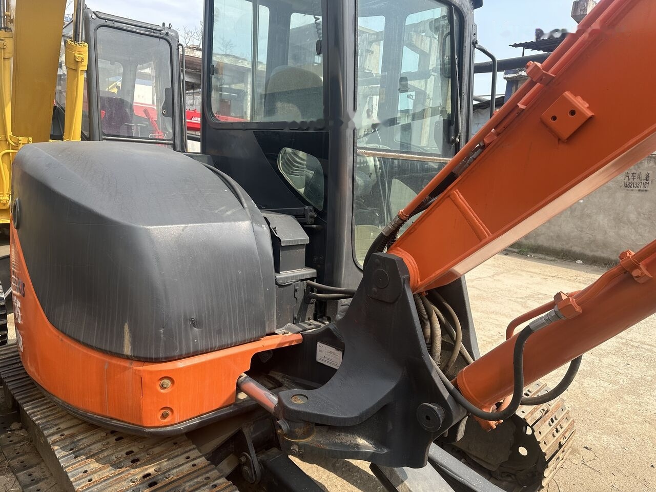 Hitachi ZX65 - Miniekskavator: foto 4 Hitachi ZX65 - Miniekskavator: foto 4