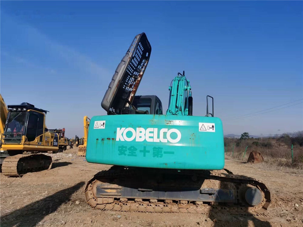 Kobelco SK210 - Ekskavator me zinxhirë: foto 2 Kobelco SK210 - Ekskavator me zinxhirë: foto 2