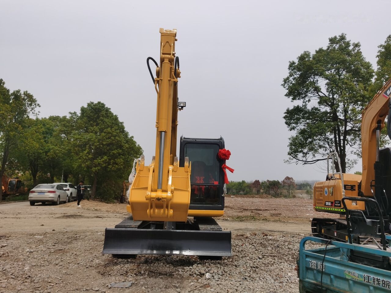 Komatsu PC70 - Ekskavator me zinxhirë: foto 4 Komatsu PC70 - Ekskavator me zinxhirë: foto 4