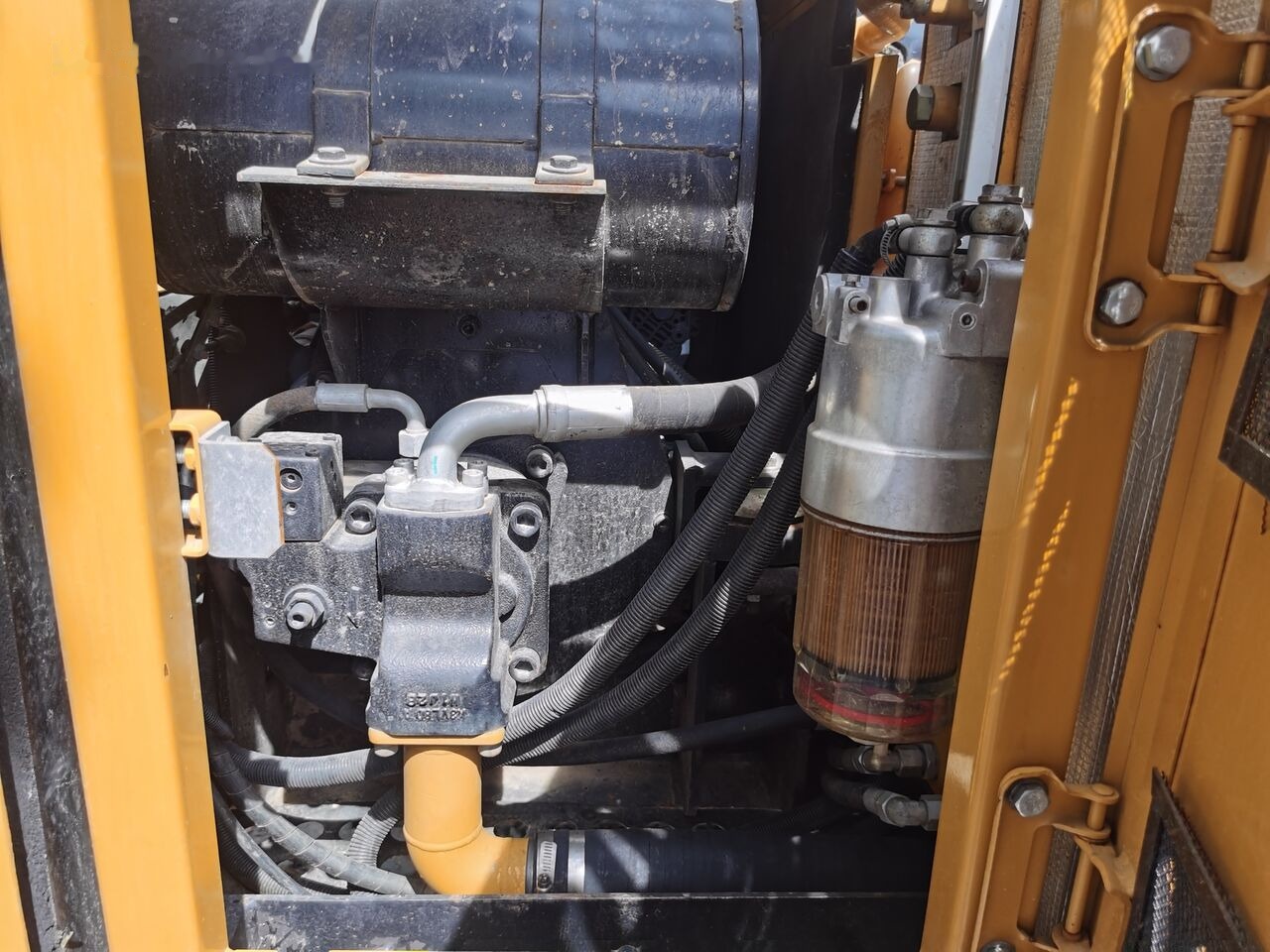 Sany SY75C - Ekskavator me zinxhirë: foto 3 Sany SY75C - Ekskavator me zinxhirë: foto 3