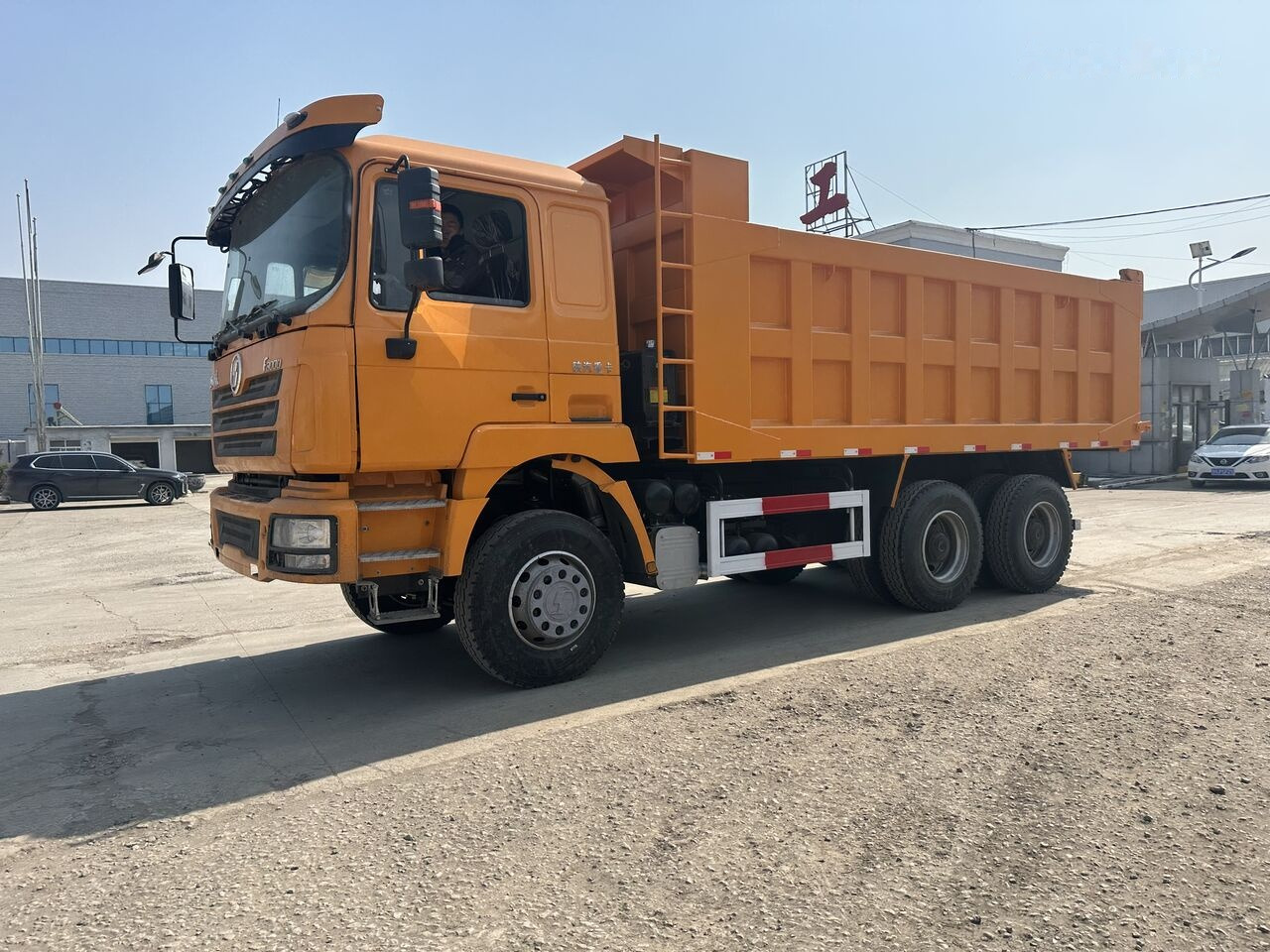 Kamion vetëshkarkues Shacman F3000: foto 7