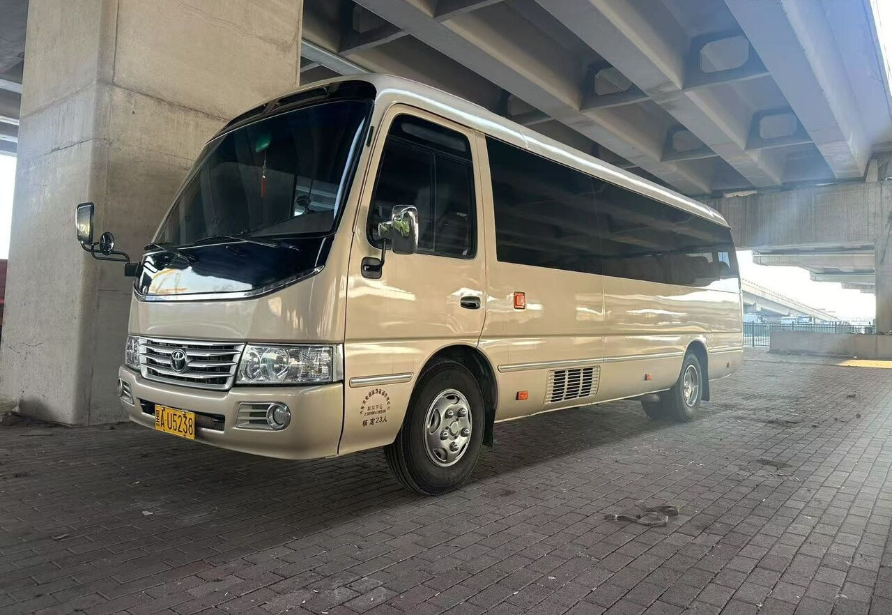 Toyota 1HZ - Autobus suburban: foto 4 Toyota 1HZ - Autobus suburban: foto 4
