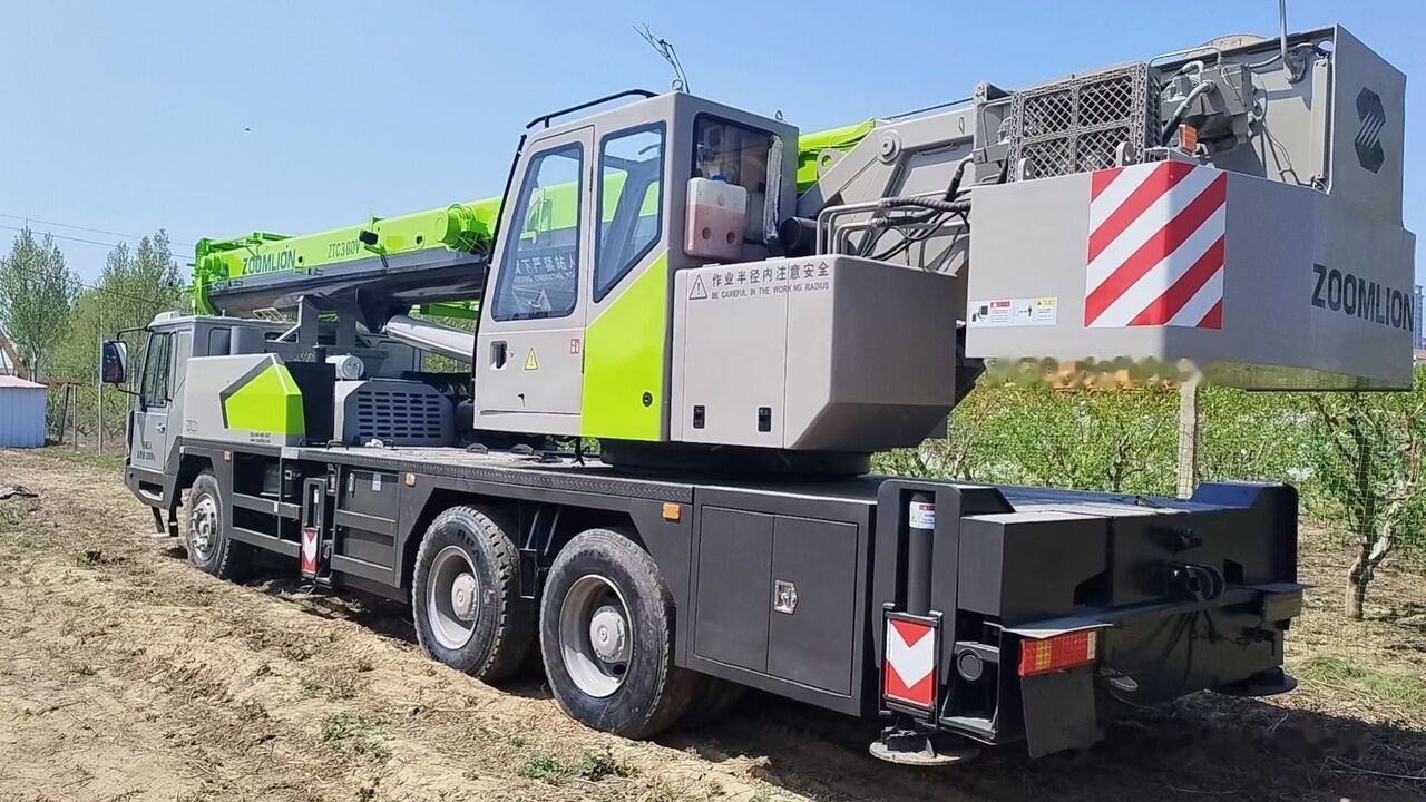 Zoomlion ZTC300V Crane - Autovinç: foto 4 Zoomlion ZTC300V Crane - Autovinç: foto 4