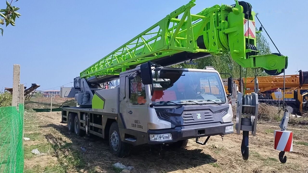 Zoomlion ZTC300V Crane - Autovinç: foto 1 Zoomlion ZTC300V Crane - Autovinç: foto 1