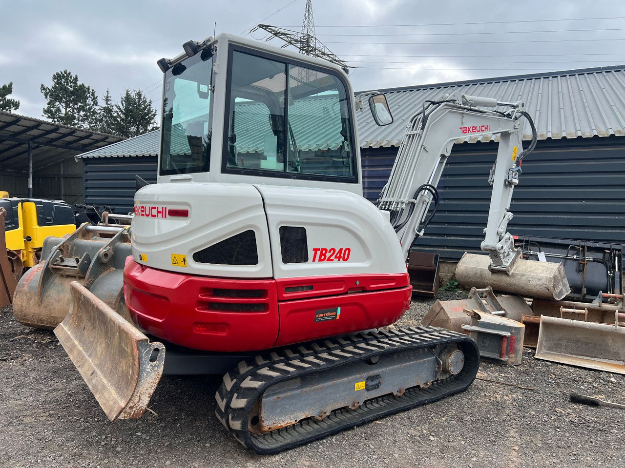 Takeuchi TB 240 DPF V4 Powertilt 3x Löffel - Miniekskavator: foto 1 Takeuchi TB 240 DPF V4 Powertilt 3x Löffel - Miniekskavator: foto 1