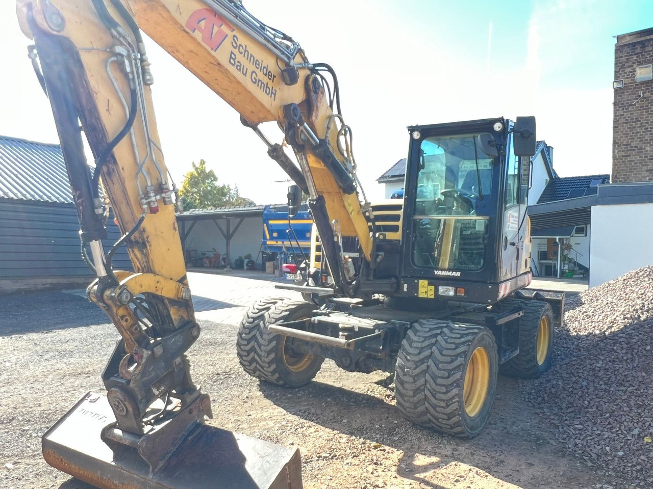 Yanmar B95 W 3x Löffel u. Hammer - Ekskavator me goma: foto 1 Yanmar B95 W 3x Löffel u. Hammer - Ekskavator me goma: foto 1