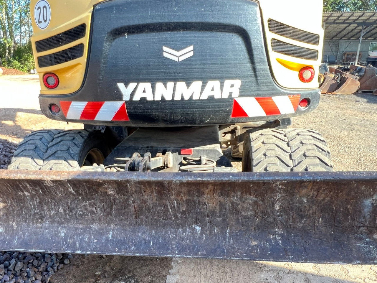 Yanmar B95 W 3x Löffel u. Hammer - Ekskavator me goma: foto 3 Yanmar B95 W 3x Löffel u. Hammer - Ekskavator me goma: foto 3